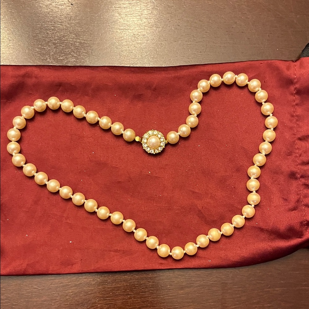Faux Pearl Necklace with Gold and faux diamonds clasp